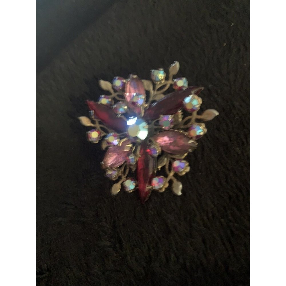 VTG 50's Cranberry Red Pink and Clear Cut Rhinestone Flower Starburst Brooch Pin